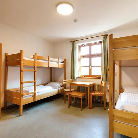 Jugendherberge Lohr Hotel *