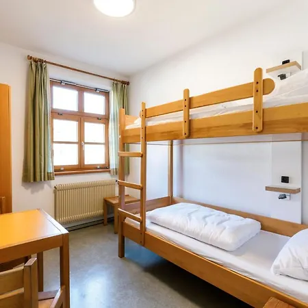 Hotel Jugendherberge Lohr *